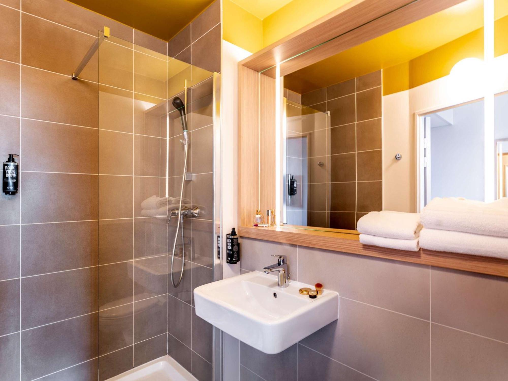 Ibis Styles Prevessin Geneve Aeroport Prévessin Exterior foto