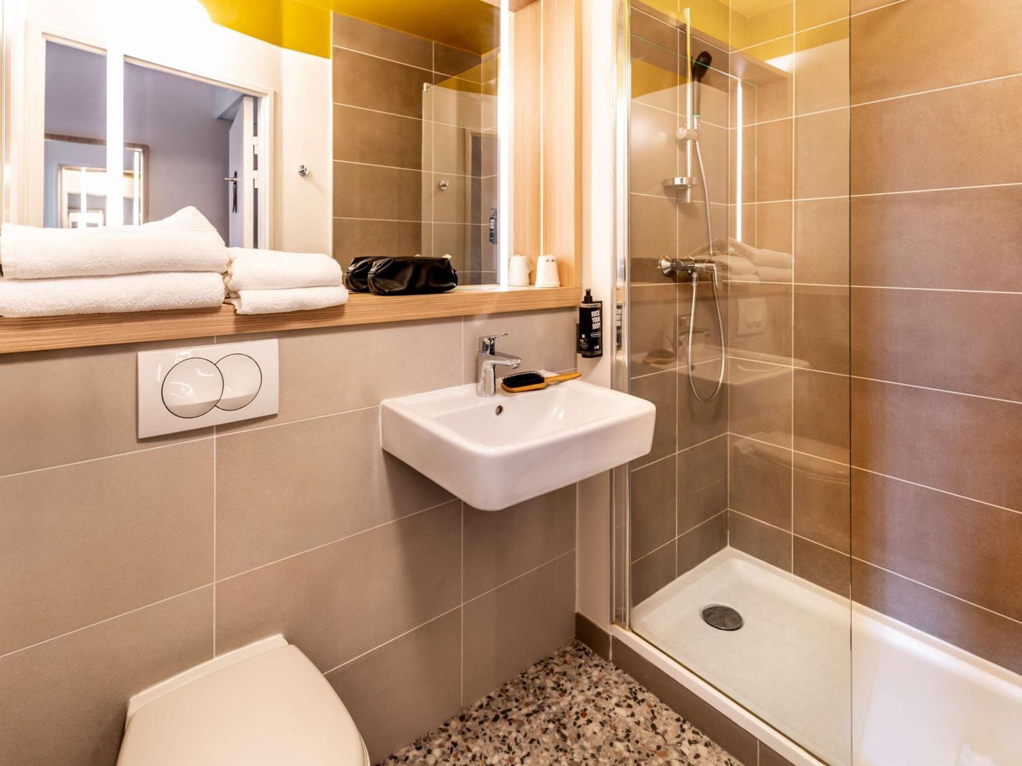 Ibis Styles Prevessin Geneve Aeroport Prévessin Exterior foto